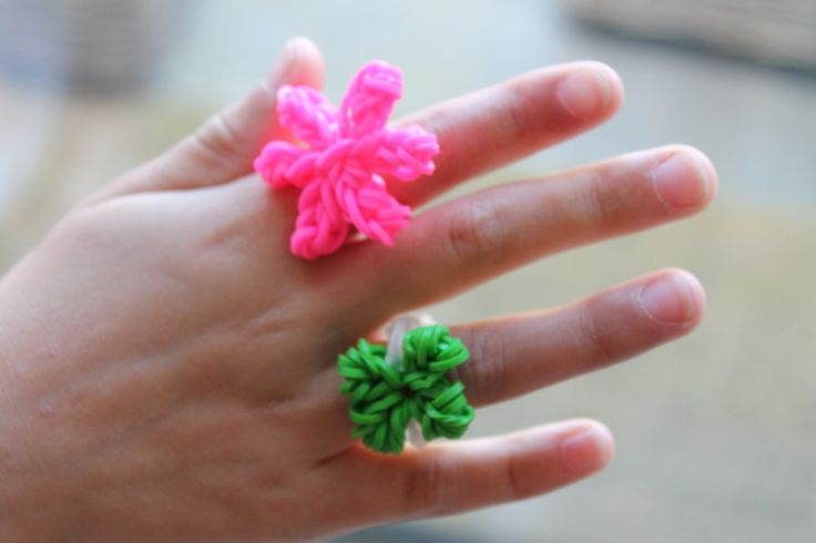 Set of 2 Cute Flower Loom Rings