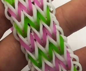 Easy Triple Fishtail Bracelet Rainbow Loom Tutorial