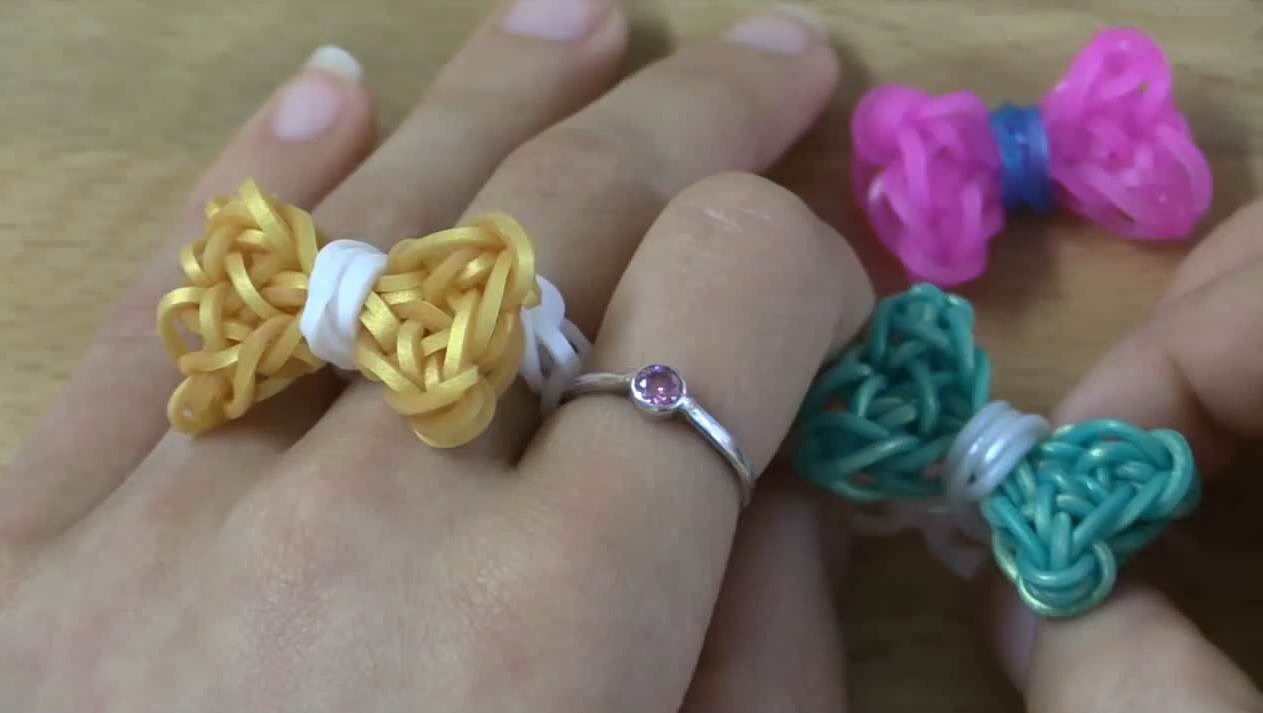 Bow Ring Loom Tutorial