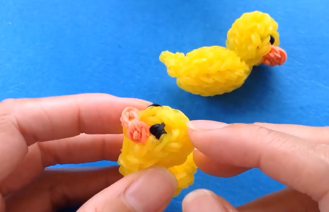Adorable 3D Ducky Loom Charm Tutorial